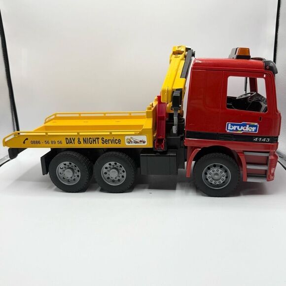 Bruder Night & Day Service Wrecker Tow Truck #4143 - Picture 6 of 11